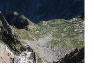 Si vede bene il bivacco dall'Asta Soprana