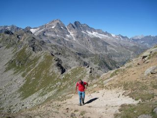 Salendo verso il Colle della Terra