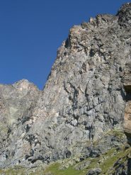 La parete su cui sale la via