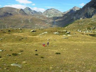 sullo sfondo la cresta che separa champorcher da cogne