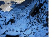 Il ramo sx del canale a y sulla Parete sud ovest del Pizzo Tre Signori dal colletto sulla cresta sud-est