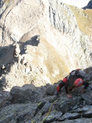 prima parte di cresta, di rocce rotte