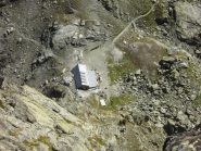 Il rifugio Giacoletti visto da punta Udine.