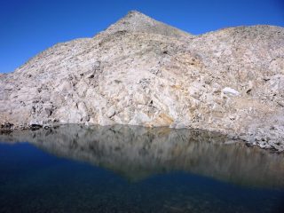la ghigliè si specchia nel suo lago