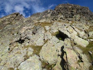 In discesa dalla Madre di Dio sulla normale del pendio Ovest