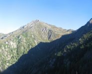 Il monte Barone, salendo al rifugio Barone (sentiero G8)