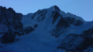 prime luci del giorno sul versante Nord del Gran Paradiso (26-9-2010)