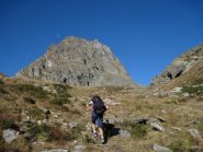 La Torre d'Ovarda incombe