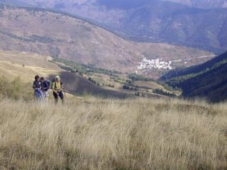 Salendo verso il Passo di Garlenda