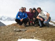 foto di gruppo in vetta