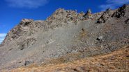 una crestina rocciosa sulla sinistra del sentierino di salita (16-10-2010)