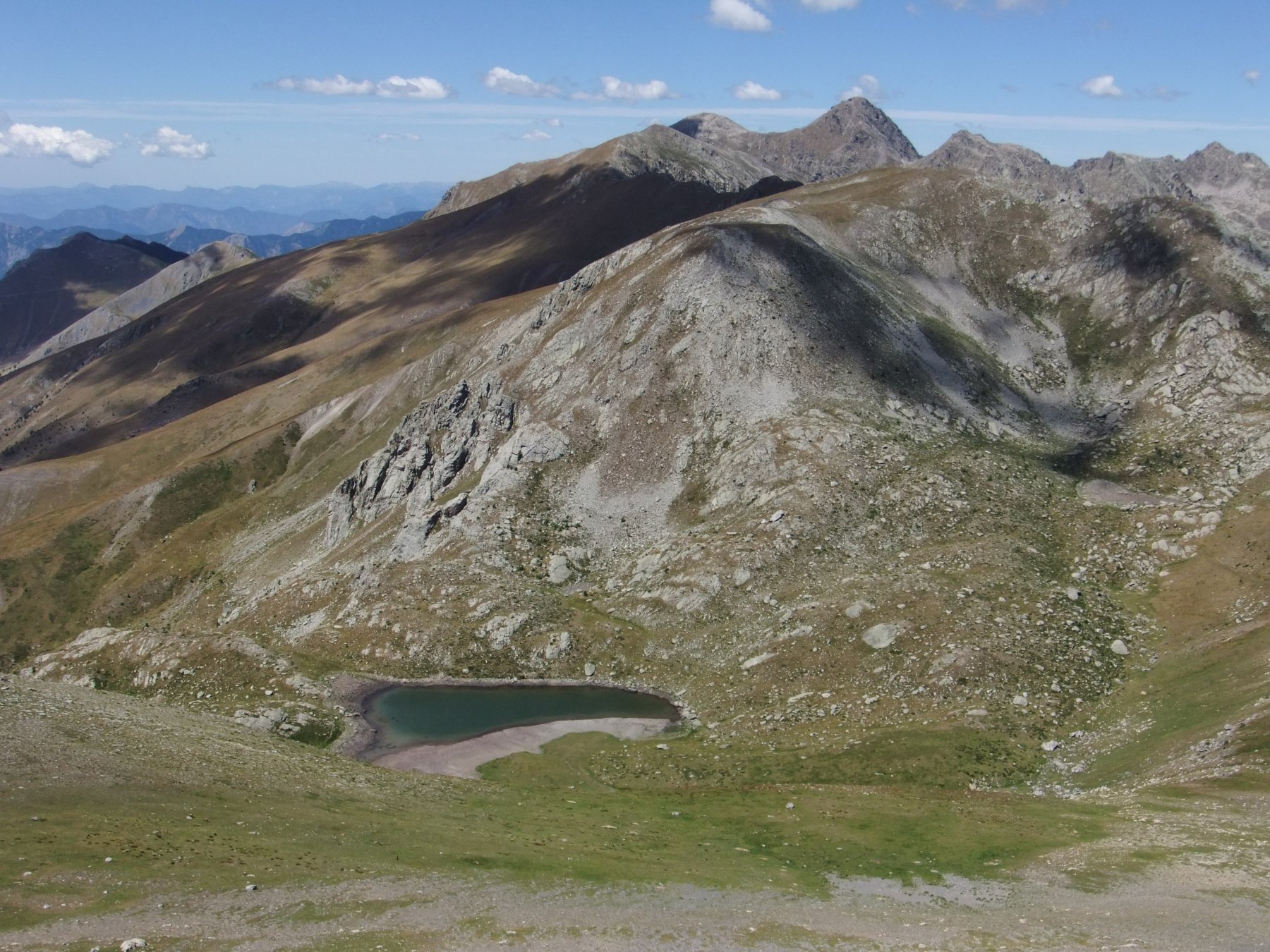 Il Lac Jugale dal pendio della Pointe Corne de Bouc