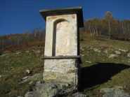 Pilone votivo sopra le baite Eredi Longo