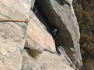 la dura uscita sul 1o tiro del diedro del Bue Muschiato - (6a+)