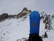 in cima con il pic d'asti sullo sfondo