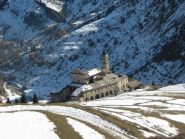 quasi al santuario...la neve scarseggia!!!