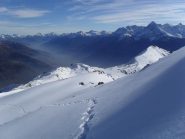 la mia traccia di salita sotto la vetta,a destra la Chaligne ed il passo Tar¡diva