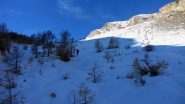 salendo nel primo tratto innevato sopra il bosco (13-11-2010)