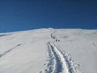 in salita lungo le piste