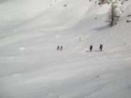 Avanzando nel pianoro sopra le ultime baite