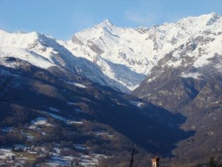 al centro il Monte Marzo