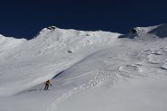 Scendendo sui pendii finali, le belle curve di Mauro