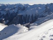 cresta est e il mare sullo sfondo