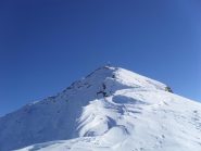 all'anticima  dove ho messo i ramponi e preso la picca,traccia da fare