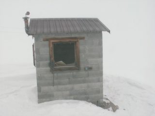 Gabbiotto di arrivo dello skilift