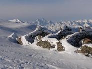 i ruderi sotto la cima del Gran Costa