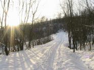 Primo sole sulla stradina