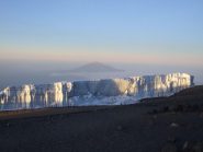 sullo sfondo Mt. Meru 4550 mt