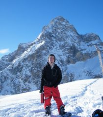 Matteo con alle spalle il monte Chersogno