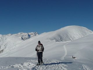 Discesa dalla cima con Rosa sullo sfondo