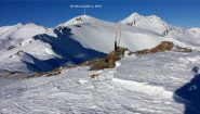 la vetta e la cresta ancora da risalire osservate dall'anticima (1-1-2011)