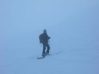 nella fitta nebbia