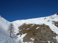 il ripido valloncello sotto al lago