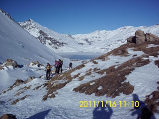 Sguardo verso il lago del Moncenisio (non sembra nemmeno gelato!)