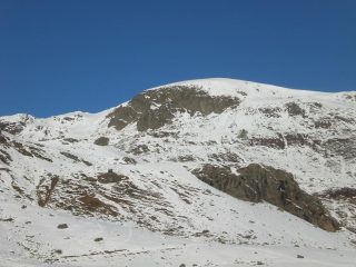 Ciriunda con a sx il canale di salita e di fronte il versante di discesa