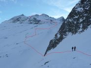 il percorso di salita visto da poco prima del traverso delicato