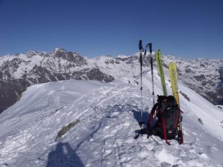 In cima