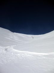 Svergino il pendio seguito da Ale