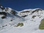 In alto, il canale di discesa fra Cavalpiccolo e Cavalgrosso