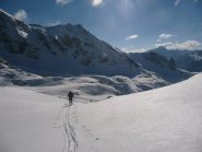 dans le haut du vallon ,Oronaye au fond