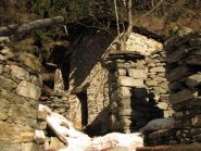 unica baita ancora in piedi alla pezza