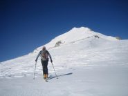 l'ampia dorsale verso la cima