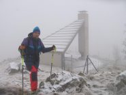 Ecco la cima Lago, con la recente cappella.