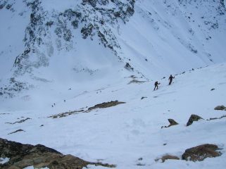 in discesa dalla vetta