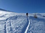 neve leggermente ventata nei pressi della cima