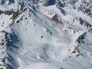 Uno sgurdo alla Punta Valletta appena salita (puntini rossi) e discesa (puntini verdi fino al colle Citrin)